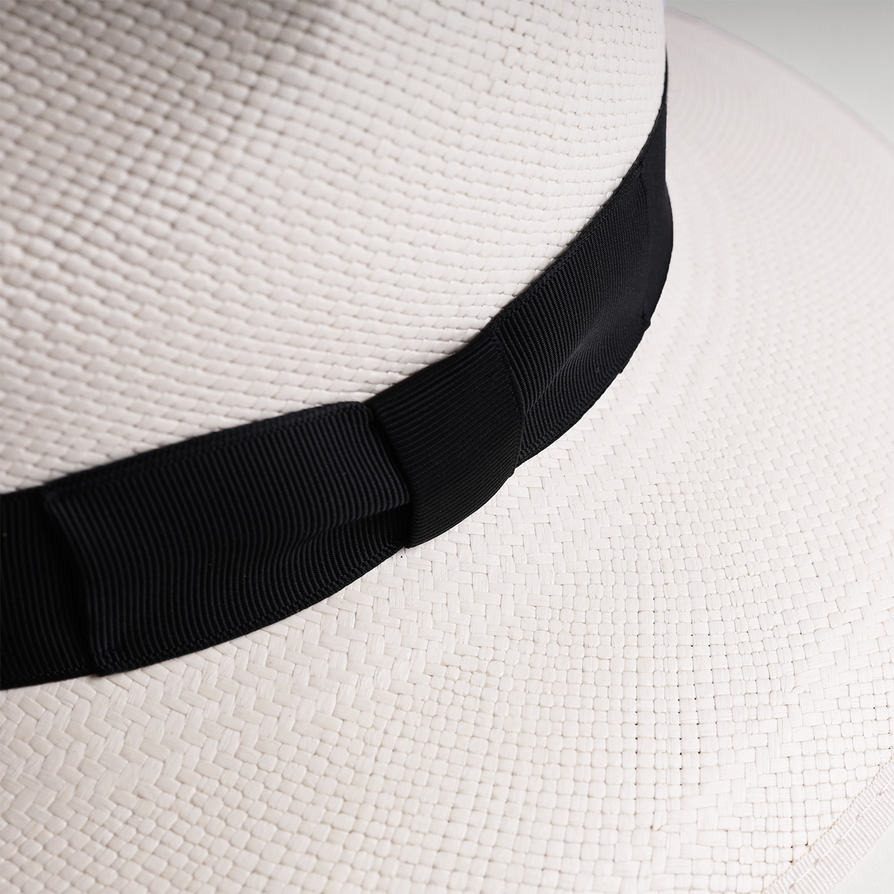 Esplanade Panama - Black Band